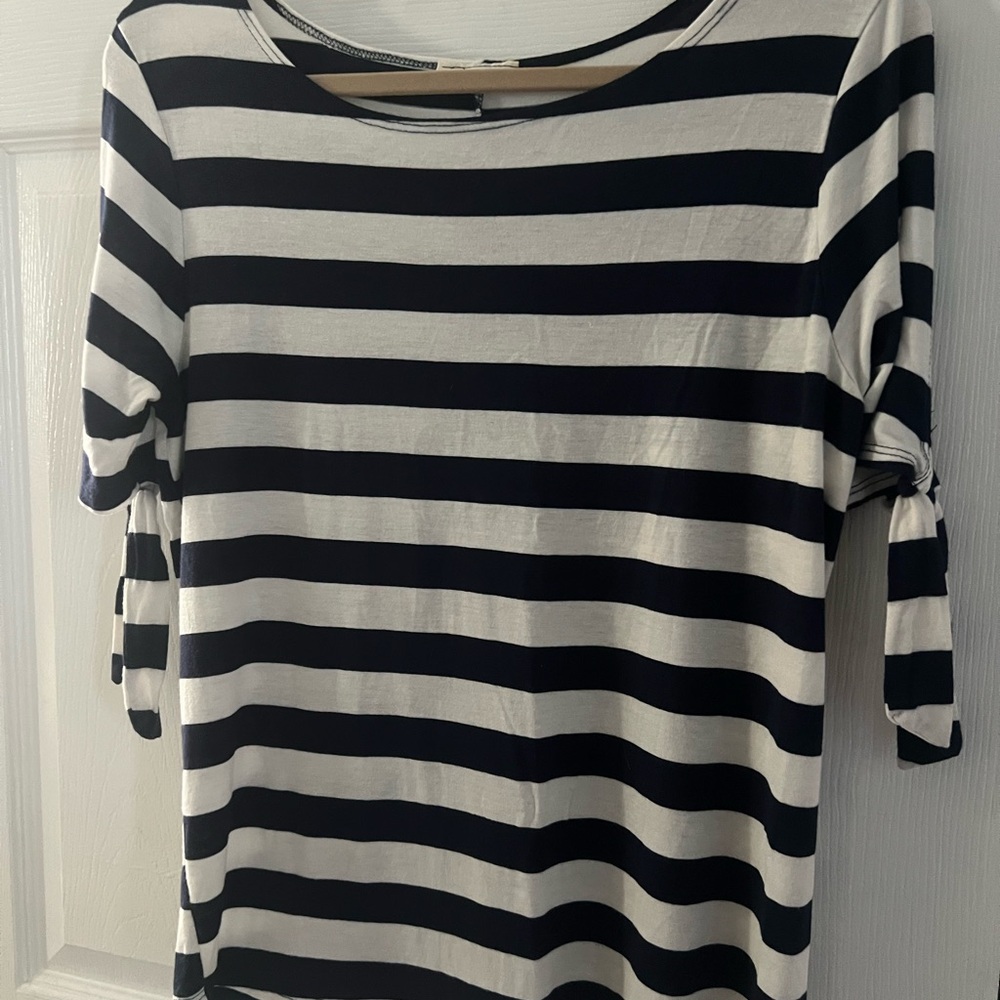 White and Blue Tie Front Relaxed Short Sleeve Top